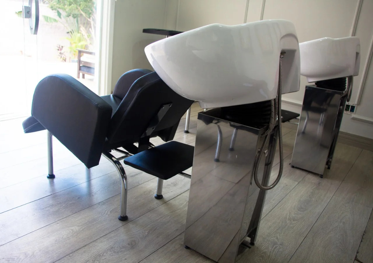 LAVATÓRIO DE LOUÇA PARA SEU SALÃO